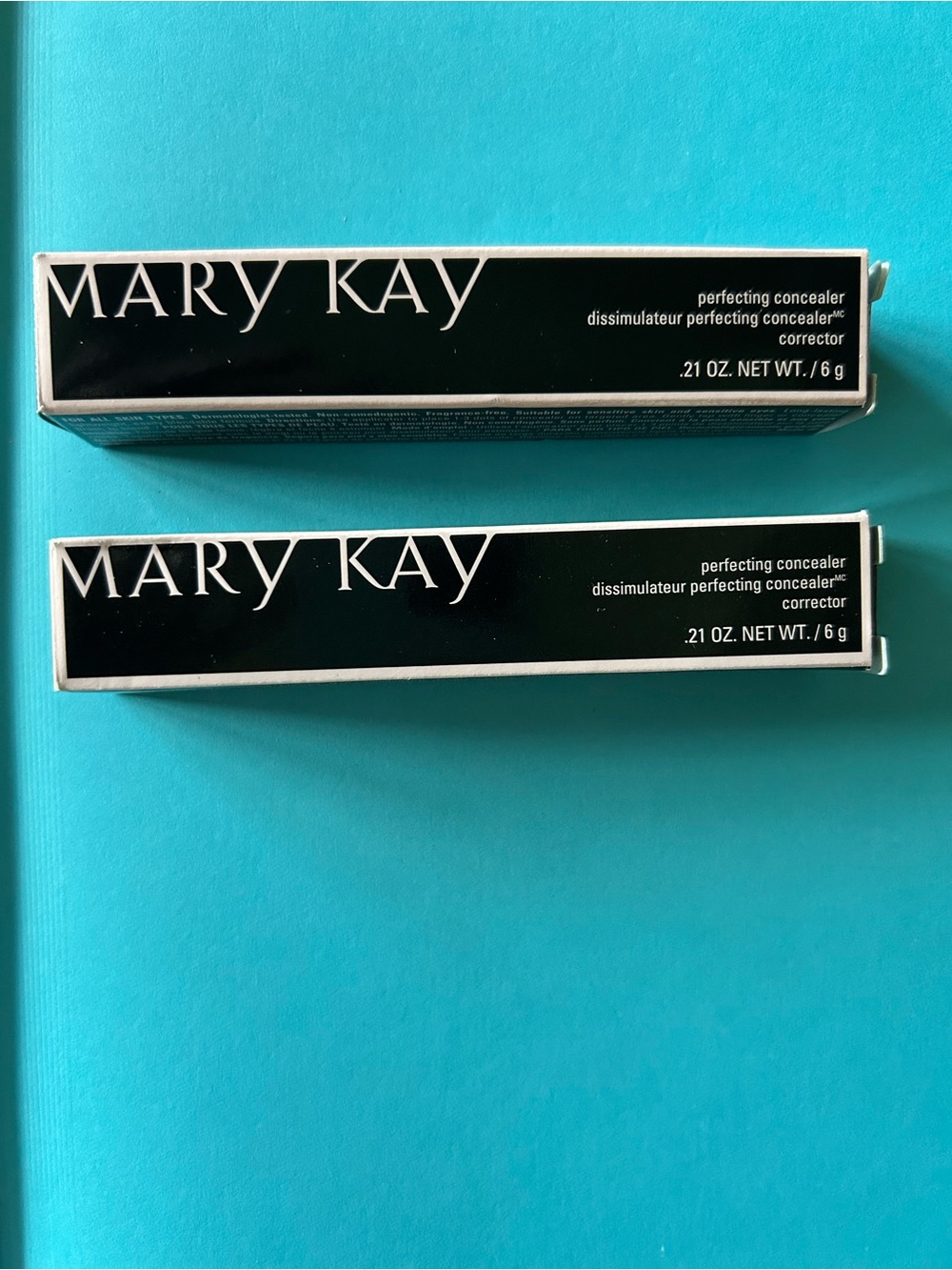 Mary Kay Perfecting Concealer - Black Packaging